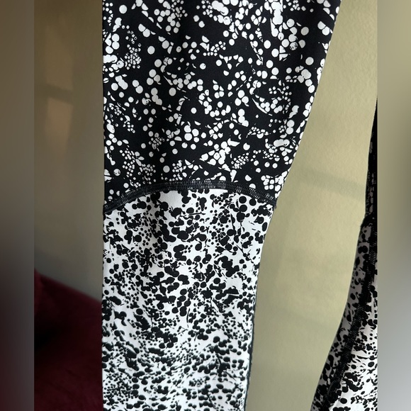 Lululemon leggings size 6 - Picture 3 of 5